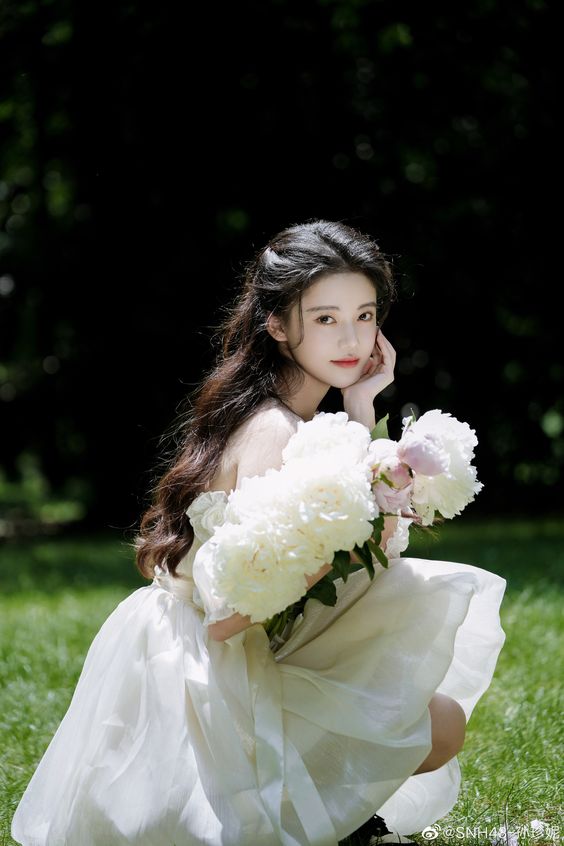 TRỞ LẠI QUÁ KHỨ