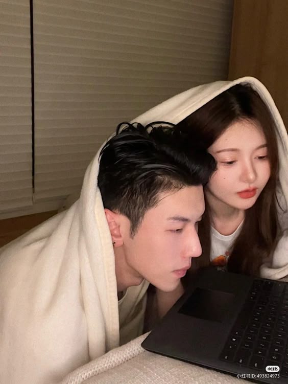 THÁI TỬ GIA VỀ NƯỚC