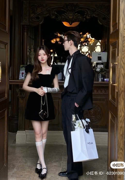 CƯỚI NAM THẦN SHOWBIZ